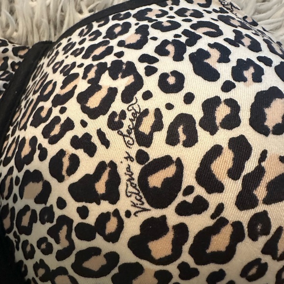 Victoria’s Secret Push Up Bra 36D Cheetah - Picture 3 of 8